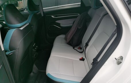 Geely Emgrand, 2023 год, 1 577 000 рублей, 9 фотография