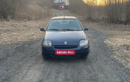 Renault Clio III, 2001 год, 99 000 рублей, 2 фотография