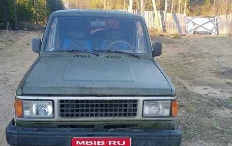 Isuzu Trooper I, 1987 год, 300 000 рублей, 1 фотография