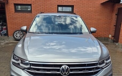 Volkswagen Tiguan II, 2021 год, 3 000 000 рублей, 1 фотография