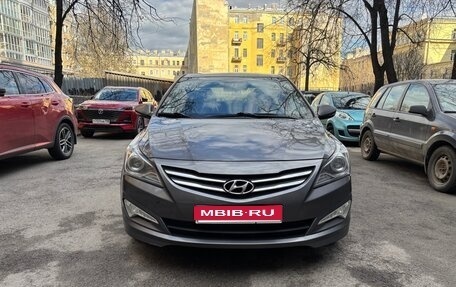 Hyundai Solaris II рестайлинг, 2015 год, 970 000 рублей, 1 фотография