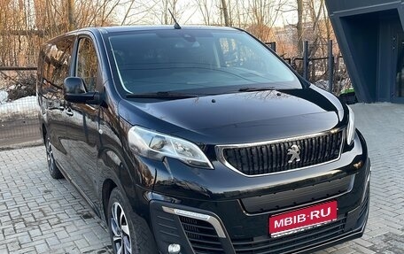 Peugeot Traveller I, 2022 год, 5 000 000 рублей, 1 фотография