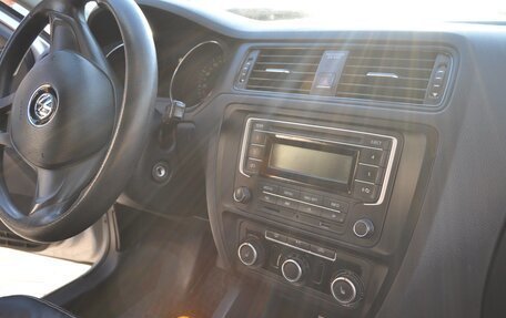 Volkswagen Jetta VI, 2015 год, 1 080 000 рублей, 7 фотография