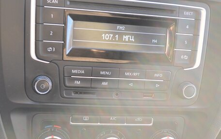 Volkswagen Jetta VI, 2015 год, 1 080 000 рублей, 9 фотография