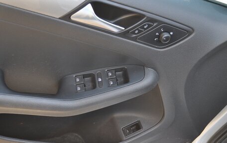 Volkswagen Jetta VI, 2015 год, 1 080 000 рублей, 11 фотография