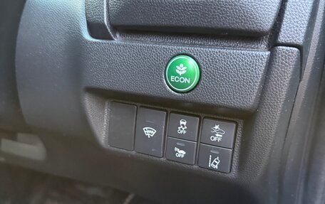 Honda Fit III, 2019 год, 1 355 000 рублей, 10 фотография