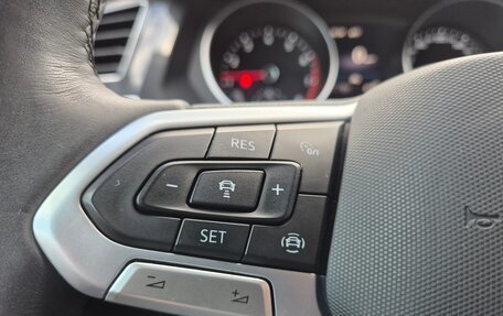 Volkswagen Tiguan II, 2021 год, 3 000 000 рублей, 12 фотография