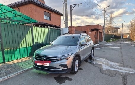 Volkswagen Tiguan II, 2021 год, 3 000 000 рублей, 20 фотография