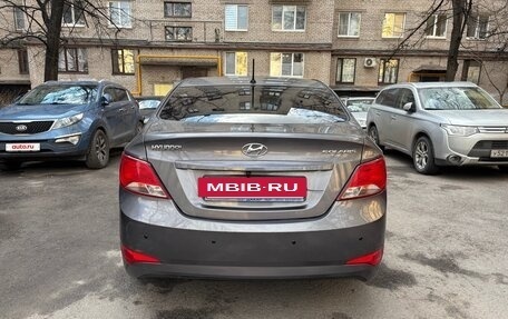 Hyundai Solaris II рестайлинг, 2015 год, 970 000 рублей, 5 фотография