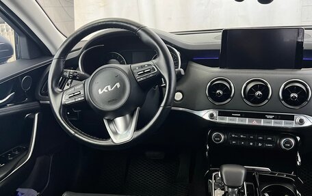 KIA Stinger I, 2023 год, 4 300 000 рублей, 6 фотография