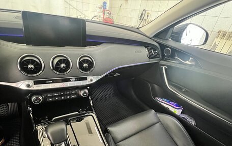 KIA Stinger I, 2023 год, 4 300 000 рублей, 10 фотография