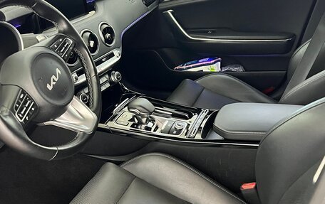 KIA Stinger I, 2023 год, 4 300 000 рублей, 7 фотография