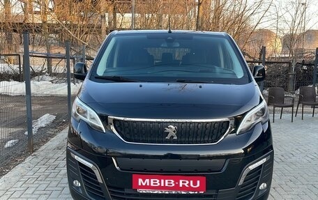 Peugeot Traveller I, 2022 год, 5 000 000 рублей, 3 фотография