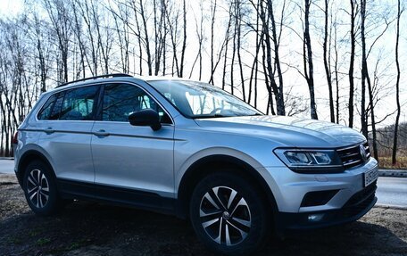 Volkswagen Tiguan II, 2019 год, 2 050 000 рублей, 2 фотография