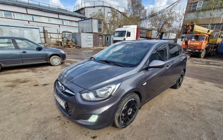 Hyundai Solaris II рестайлинг, 2012 год, 700 000 рублей, 8 фотография