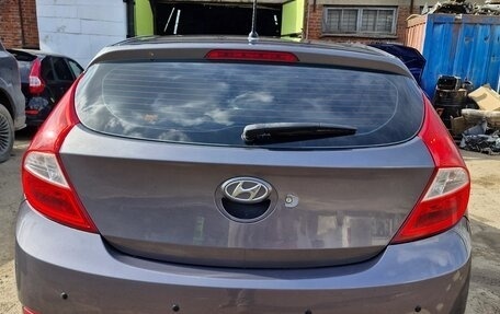 Hyundai Solaris II рестайлинг, 2012 год, 700 000 рублей, 5 фотография