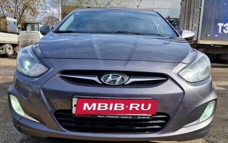 Hyundai Solaris II рестайлинг, 2012 год, 700 000 рублей, 2 фотография