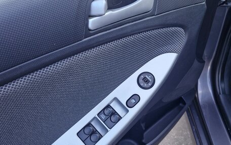 Hyundai Solaris II рестайлинг, 2012 год, 700 000 рублей, 13 фотография