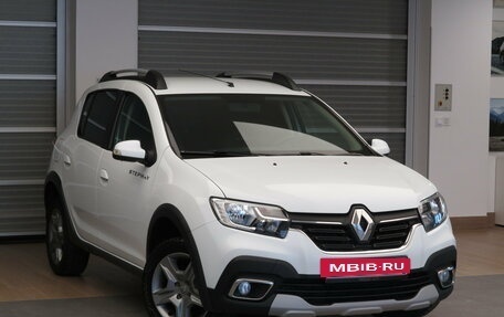 Renault Sandero II рестайлинг, 2020 год, 890 000 рублей, 4 фотография