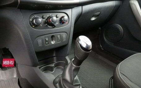 Renault Sandero II рестайлинг, 2020 год, 890 000 рублей, 10 фотография