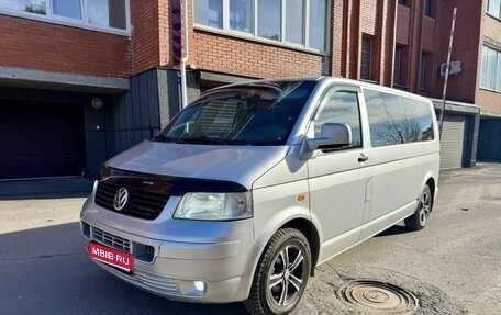 Volkswagen Transporter T5 рестайлинг, 2004 год, 949 000 рублей, 1 фотография