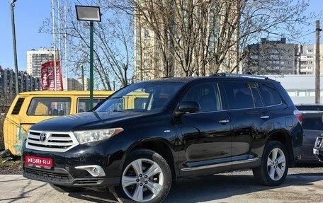 Toyota Highlander III, 2012 год, 1 879 000 рублей, 1 фотография