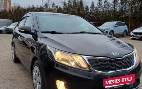 KIA Rio III рестайлинг, 2013 год, 1 100 000 рублей, 6 фотография