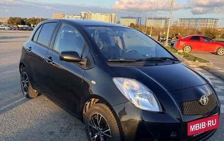 Toyota Yaris III рестайлинг, 2007 год, 610 000 рублей, 2 фотография