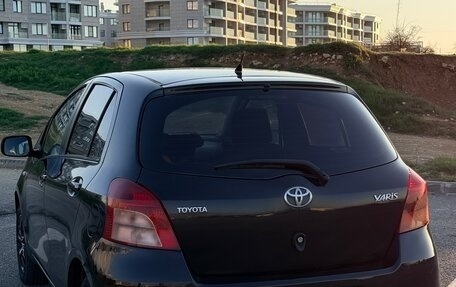 Toyota Yaris III рестайлинг, 2007 год, 610 000 рублей, 4 фотография