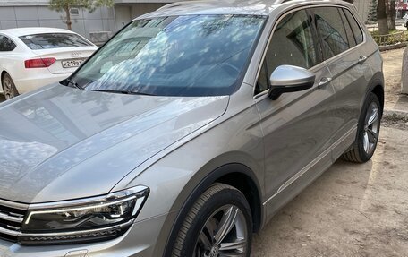 Volkswagen Tiguan II, 2019 год, 4 500 000 рублей, 3 фотография