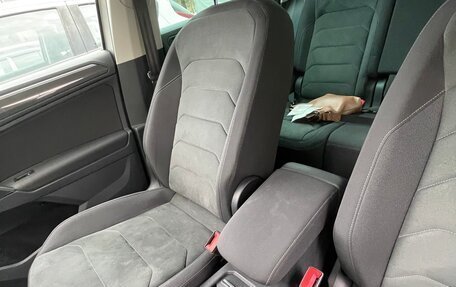 Volkswagen Tiguan II, 2019 год, 4 500 000 рублей, 15 фотография