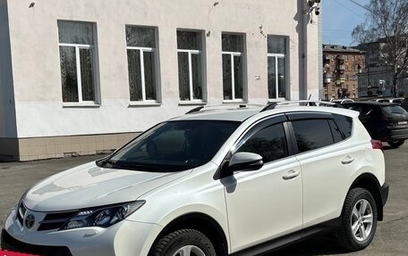 Toyota RAV4, 2013 год, 21 фотография