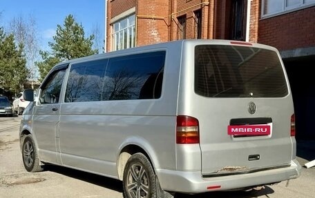 Volkswagen Transporter T5 рестайлинг, 2004 год, 949 000 рублей, 2 фотография