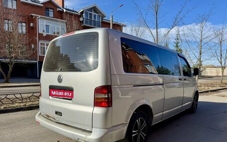 Volkswagen Transporter T5 рестайлинг, 2004 год, 949 000 рублей, 3 фотография