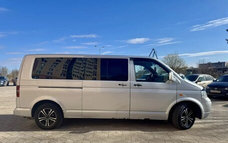 Volkswagen Transporter T5 рестайлинг, 2004 год, 949 000 рублей, 8 фотография