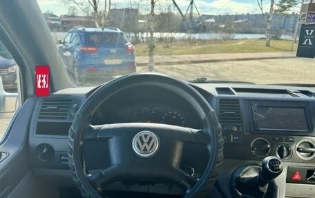 Volkswagen Transporter T5 рестайлинг, 2004 год, 949 000 рублей, 15 фотография