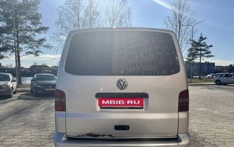 Volkswagen Transporter T5 рестайлинг, 2004 год, 949 000 рублей, 10 фотография