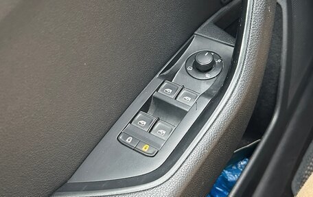 Skoda Superb III рестайлинг, 2019 год, 14 фотография