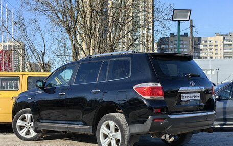 Toyota Highlander III, 2012 год, 1 879 000 рублей, 8 фотография