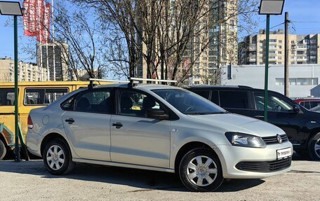 Volkswagen Polo VI (EU Market), 2011 год, 649 000 рублей, 3 фотография