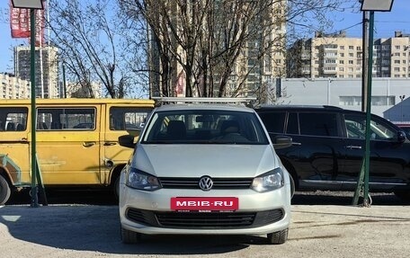 Volkswagen Polo VI (EU Market), 2011 год, 649 000 рублей, 2 фотография