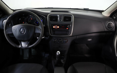 Renault Logan II, 2017 год, 799 000 рублей, 9 фотография