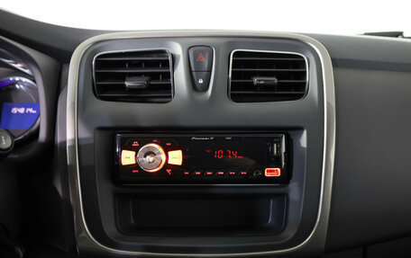 Renault Logan II, 2017 год, 799 000 рублей, 14 фотография