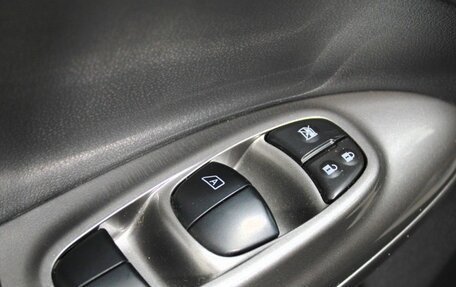 Nissan Juke II, 2011 год, 955 000 рублей, 17 фотография