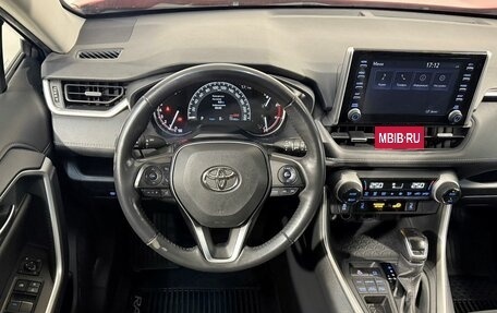 Toyota RAV4, 2021 год, 3 499 800 рублей, 10 фотография