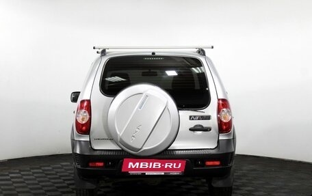 Chevrolet Niva I рестайлинг, 2018 год, 815 000 рублей, 7 фотография