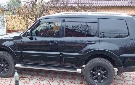 Mitsubishi Pajero IV, 2011 год, 2 480 000 рублей, 3 фотография