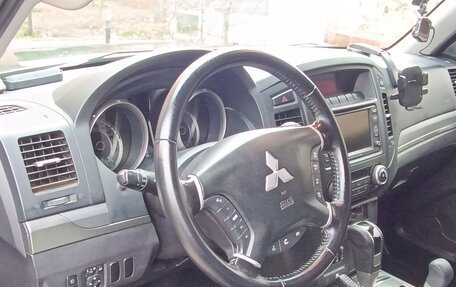 Mitsubishi Pajero IV, 2011 год, 2 480 000 рублей, 9 фотография