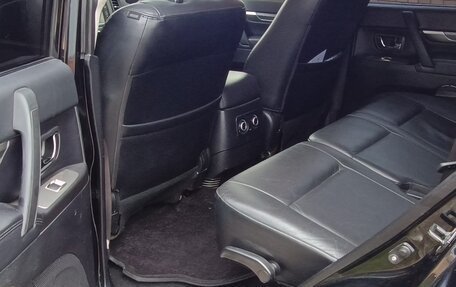 Mitsubishi Pajero IV, 2011 год, 2 480 000 рублей, 13 фотография