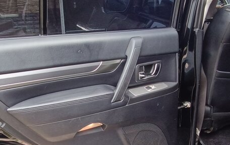 Mitsubishi Pajero IV, 2011 год, 2 480 000 рублей, 14 фотография